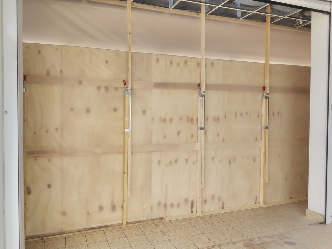 staubschutzwand-halter-dachlatten-spannvorrichtung-renovierung-innenausbau